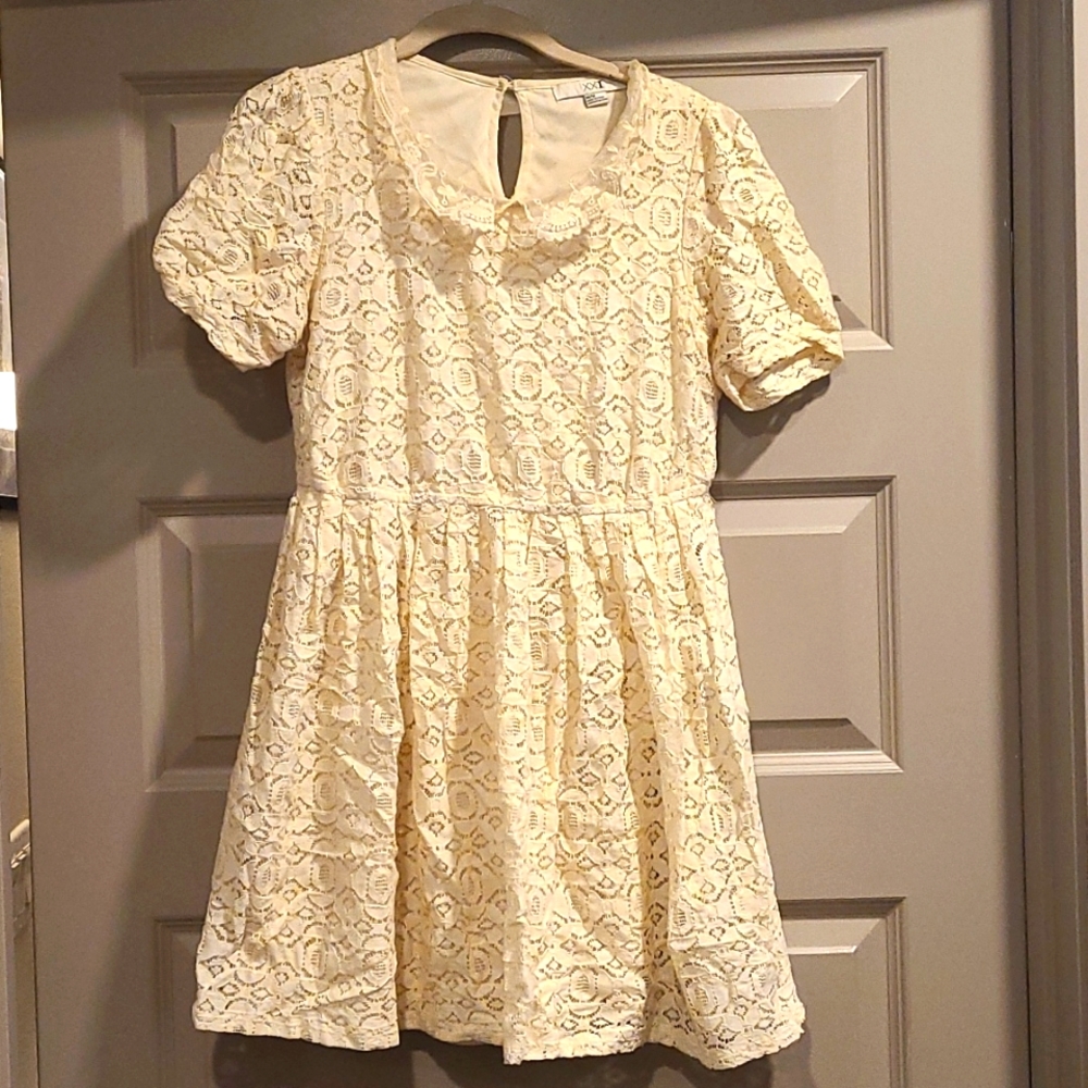 Ivory lace Peter pan collar, sweet, feminine summer dress